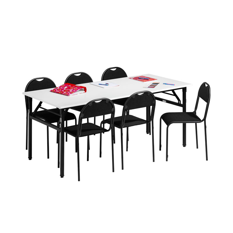 bord och stolar för sex personer